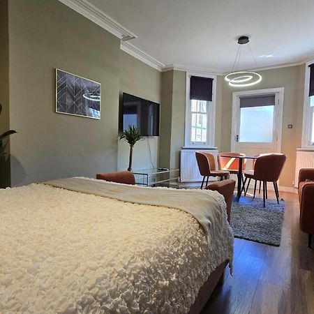Spacious Studio For 4 Flat Near Regents Park N2 伦敦 外观 照片